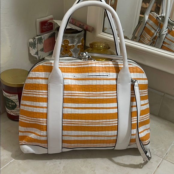 COACH - Bleeker Preston woven embossed satchel Bag- EUC- 31004 - Picture 7 of 12